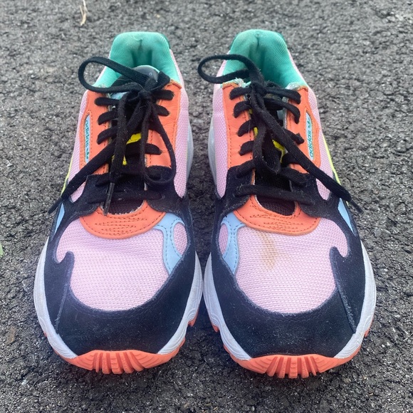 Adidas Womens Torsion Size 7 (Multicolor) - Picture 3 of 4